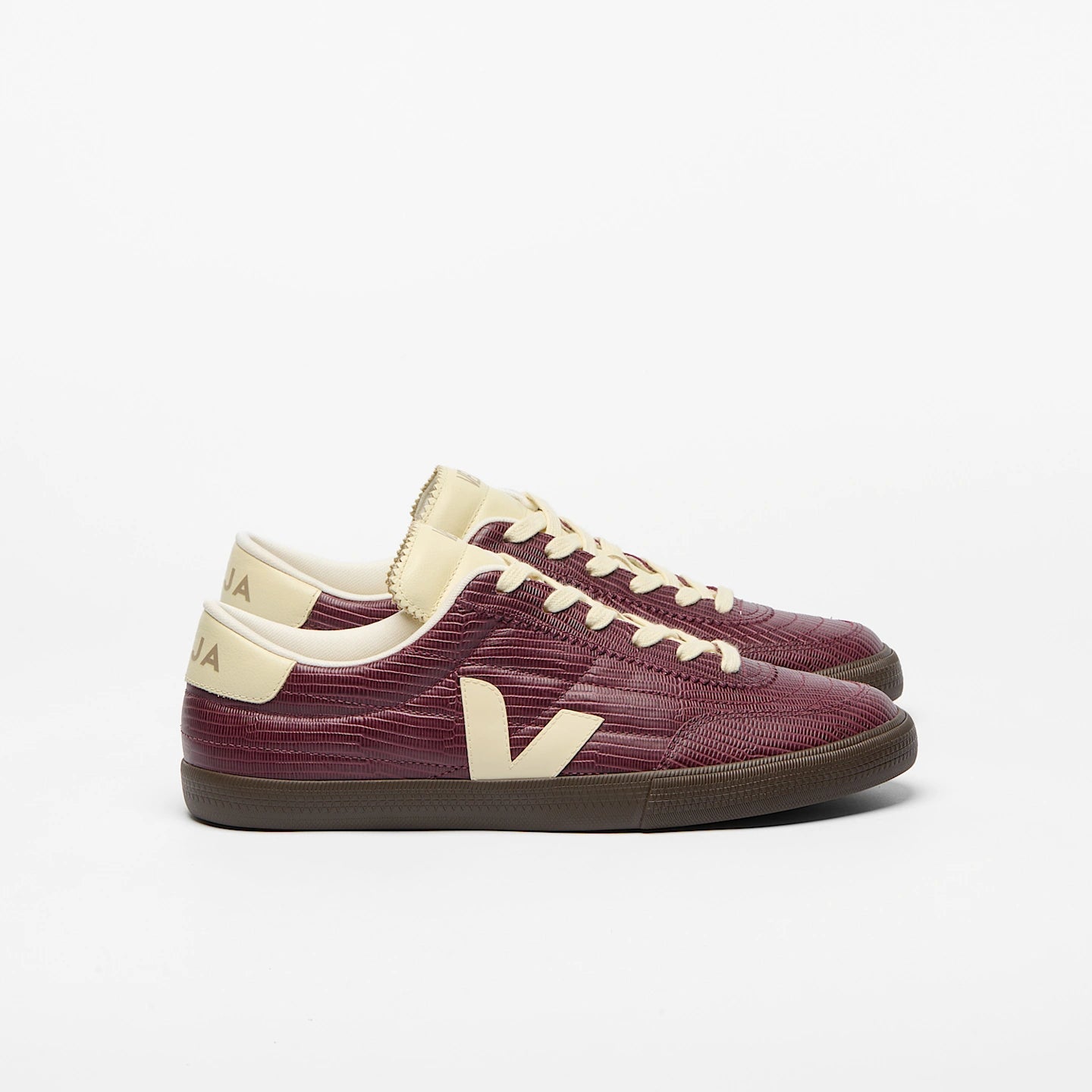 Tenis Veja De Mujer Panenka Dragon Leather Amarante