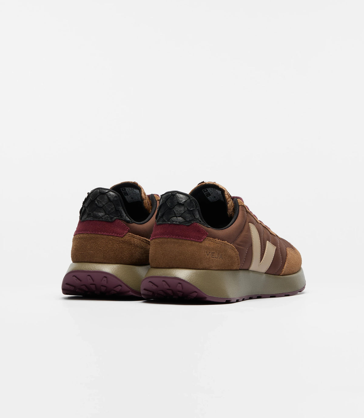 Zapatillas Veja De Mujer Paulistana Nolyn