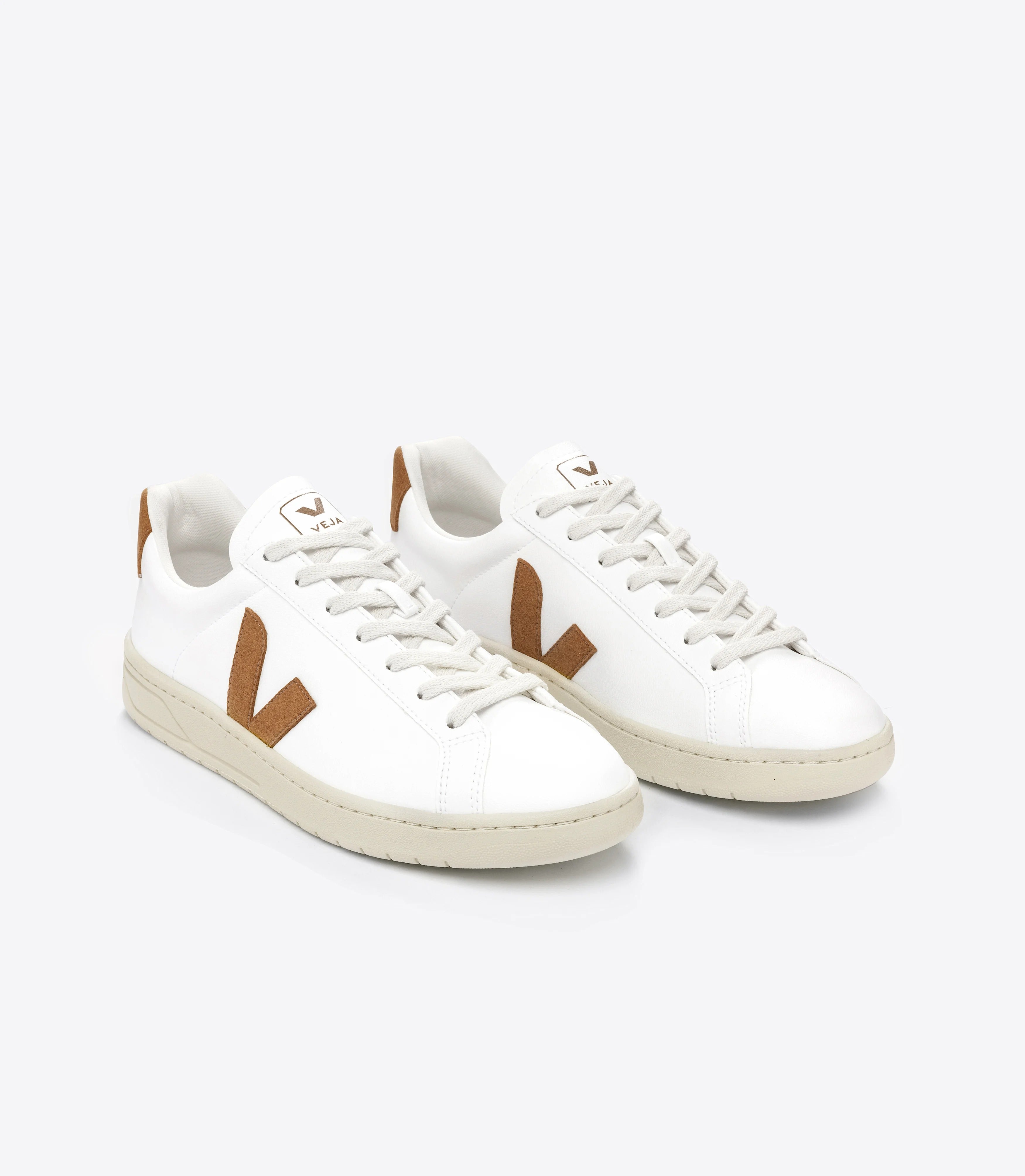 Zapatilla Veja De Hombre Urca Cwl