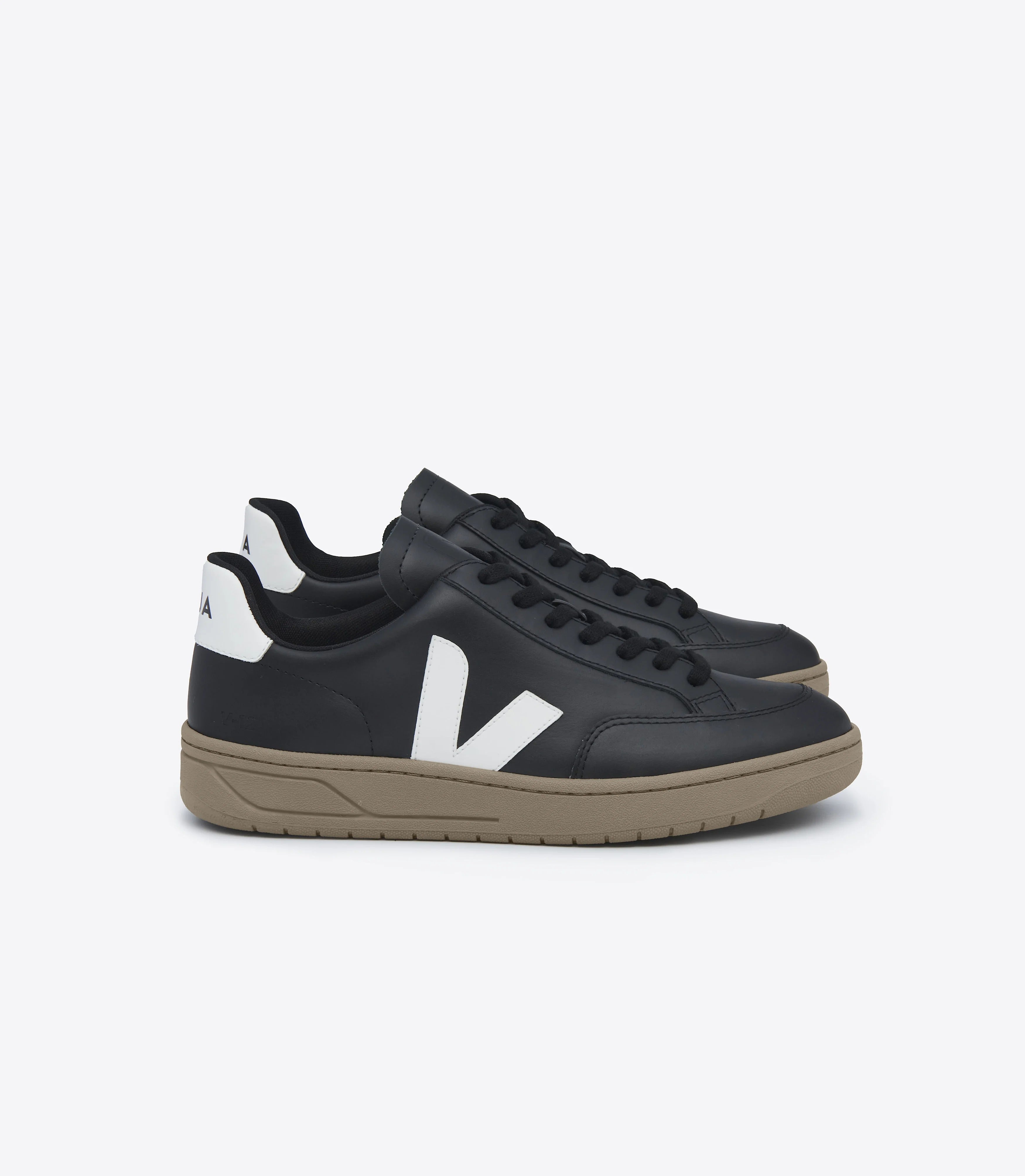 Zapatilla Veja De Hombre V-12