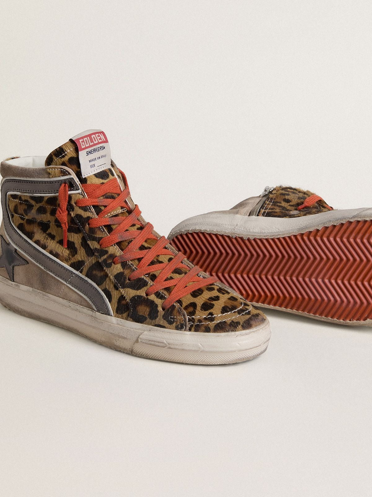 Zapatos Slide Estampado Leopardo Con Estrella Y Detalle De Goma De Piel Laminada